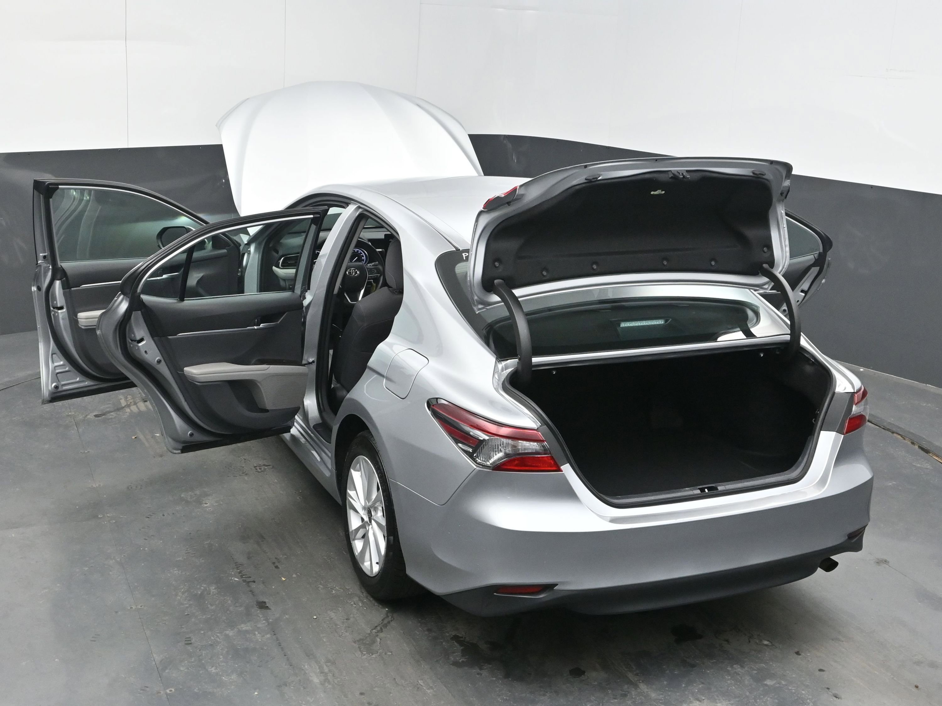 Used 2024 Toyota Camry LE image 45