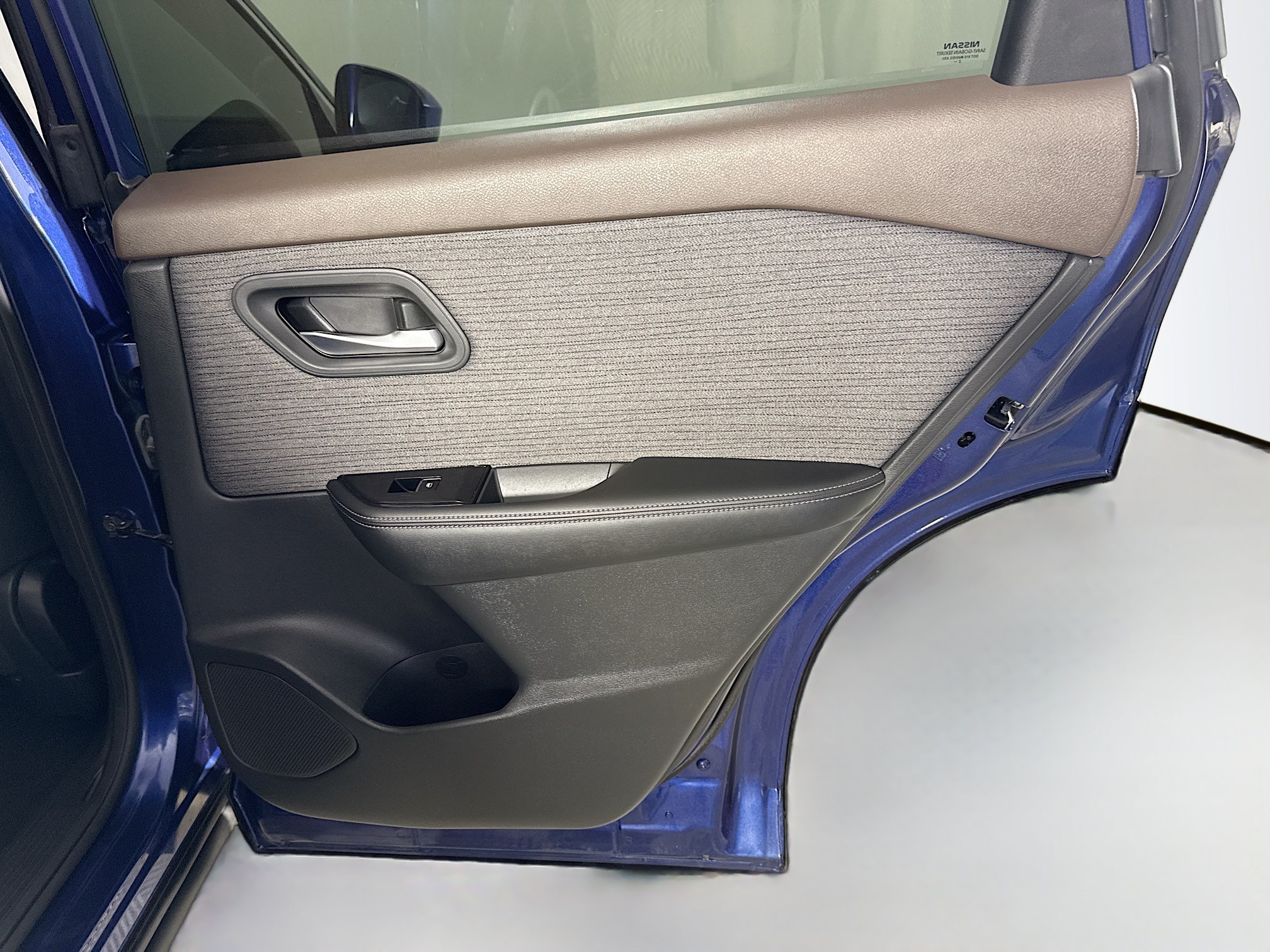 Used 2023 Nissan Rogue SV FWD image 28