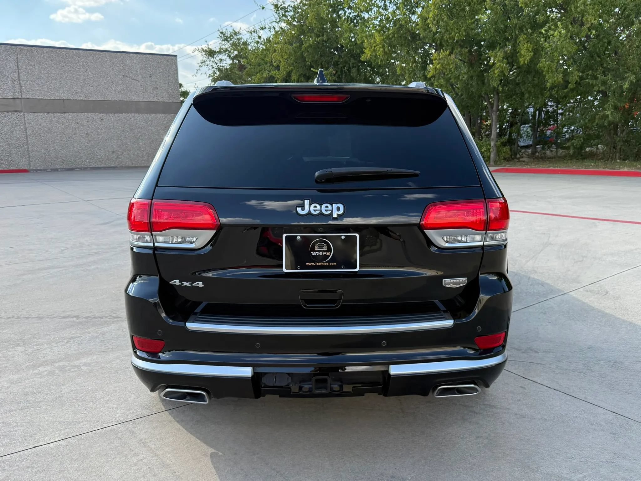 Used 2017 Jeep Grand Cherokee Summit w/ Platinum Series Group AWD/4WD image 5
