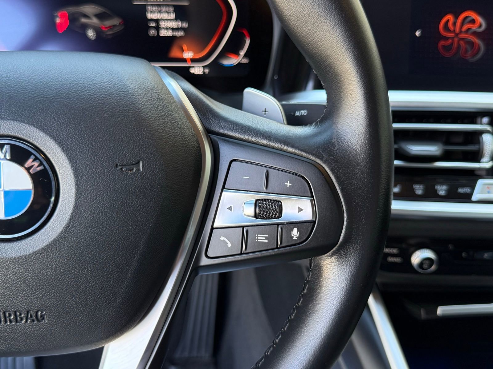 Used 2023 BMW 430i Coupe w/ Convenience Package image 26