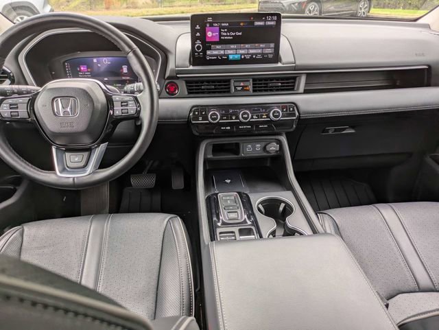Used 2024 Honda Pilot Elite image 17