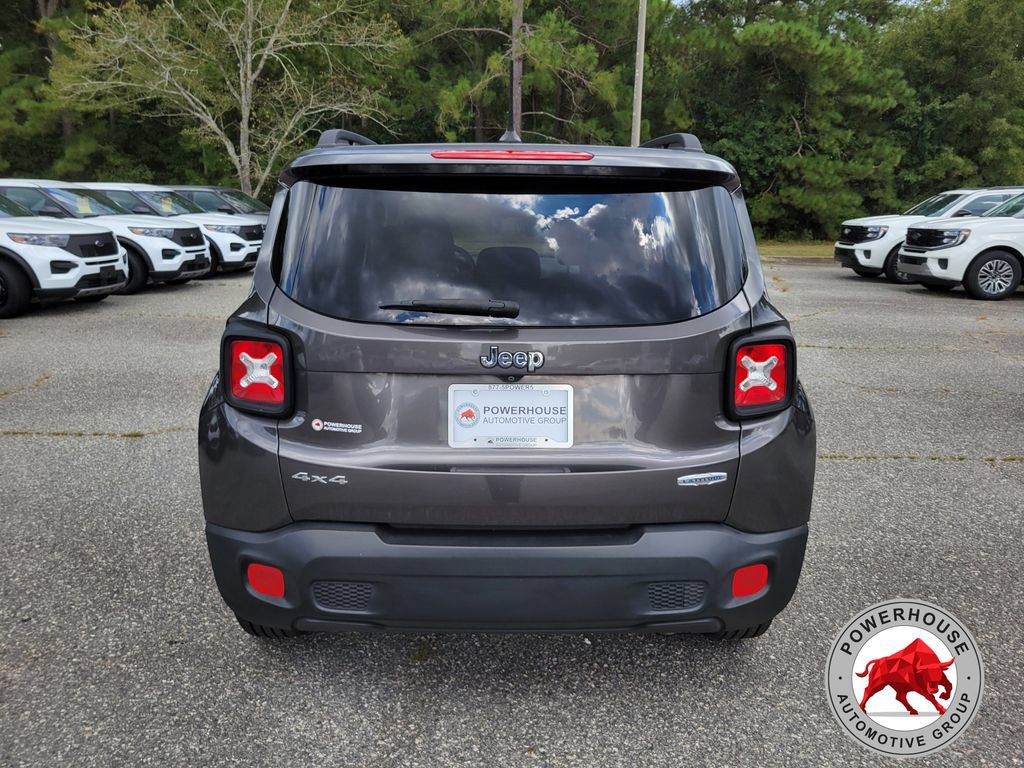 Used 2017 Jeep Renegade Latitude w/ Cold Weather Group AWD/4WD image 6