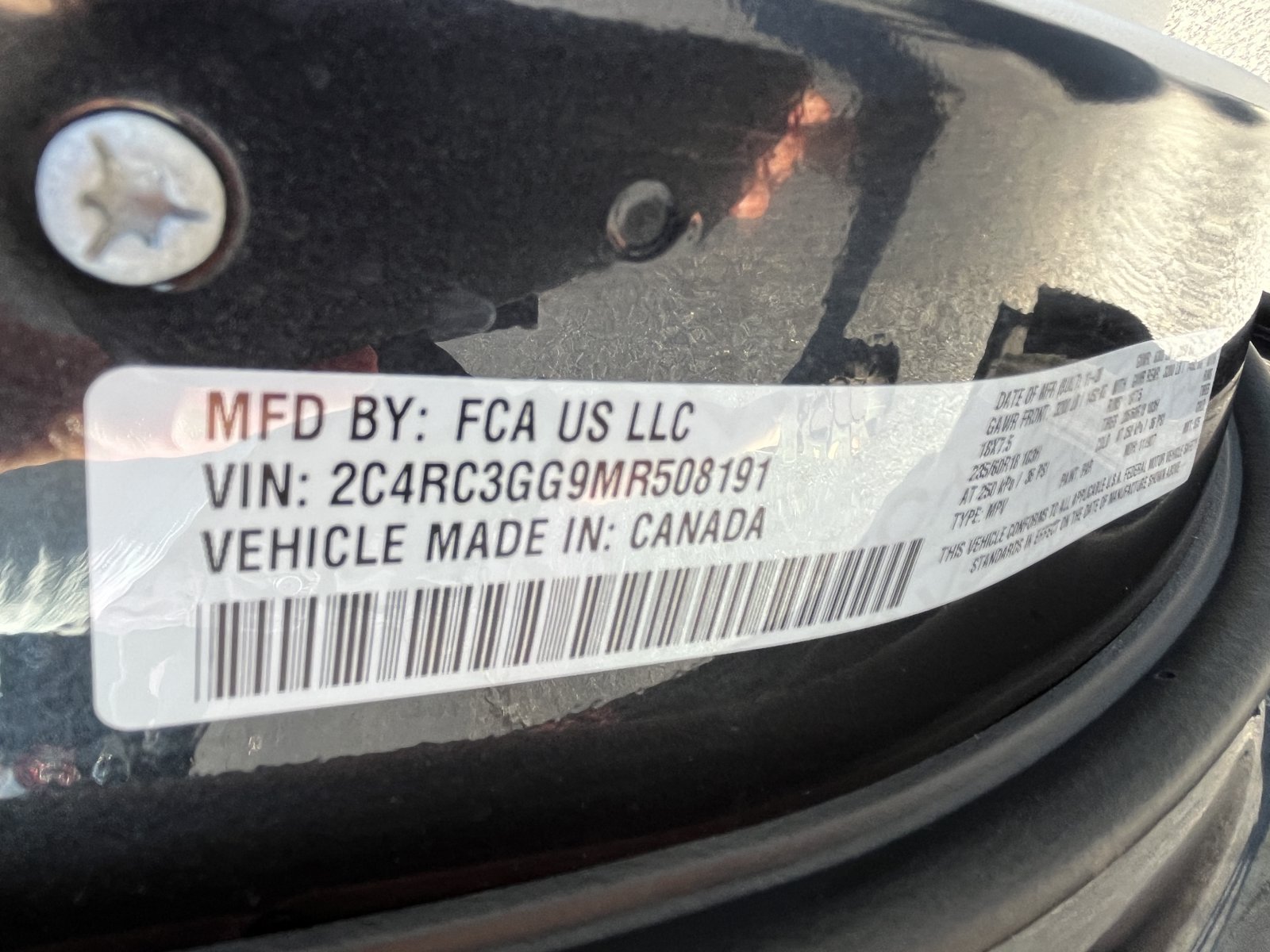 Used 2021 Chrysler Pacifica Limited w/ Uconnect Theater Family Group AWD/4WD image 42