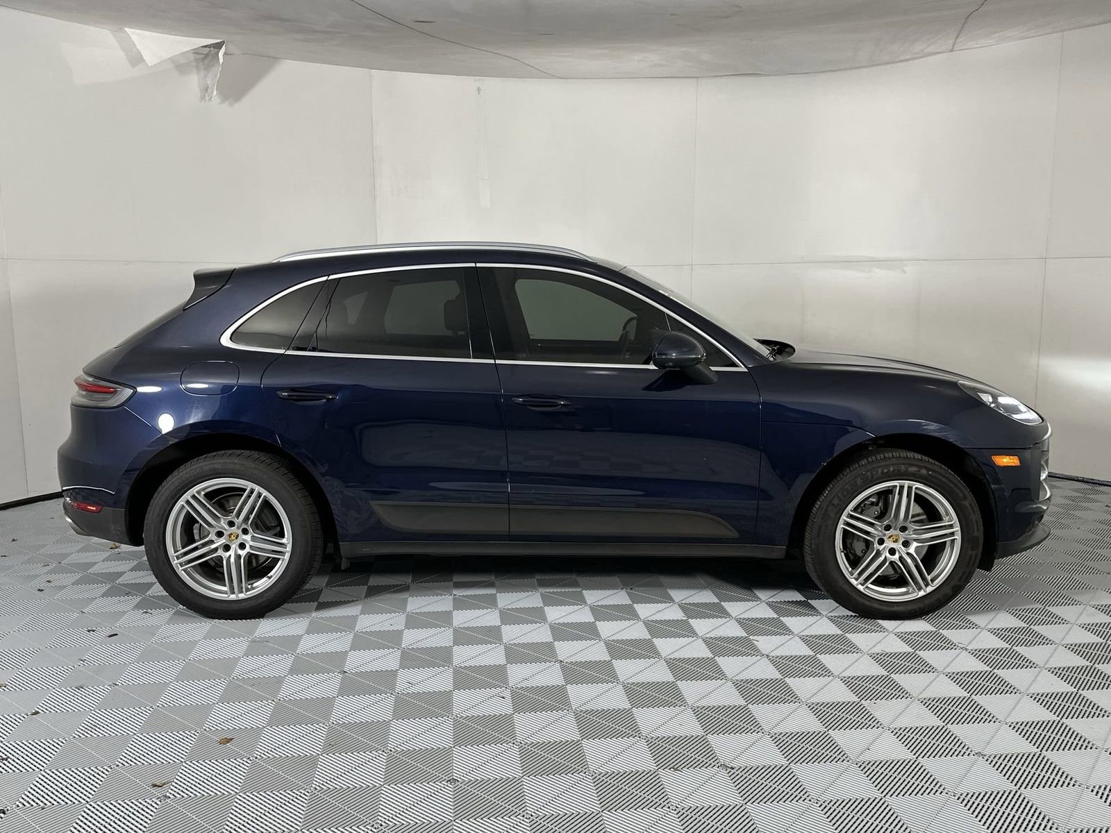 Used 2019 Porsche Macan S image 9