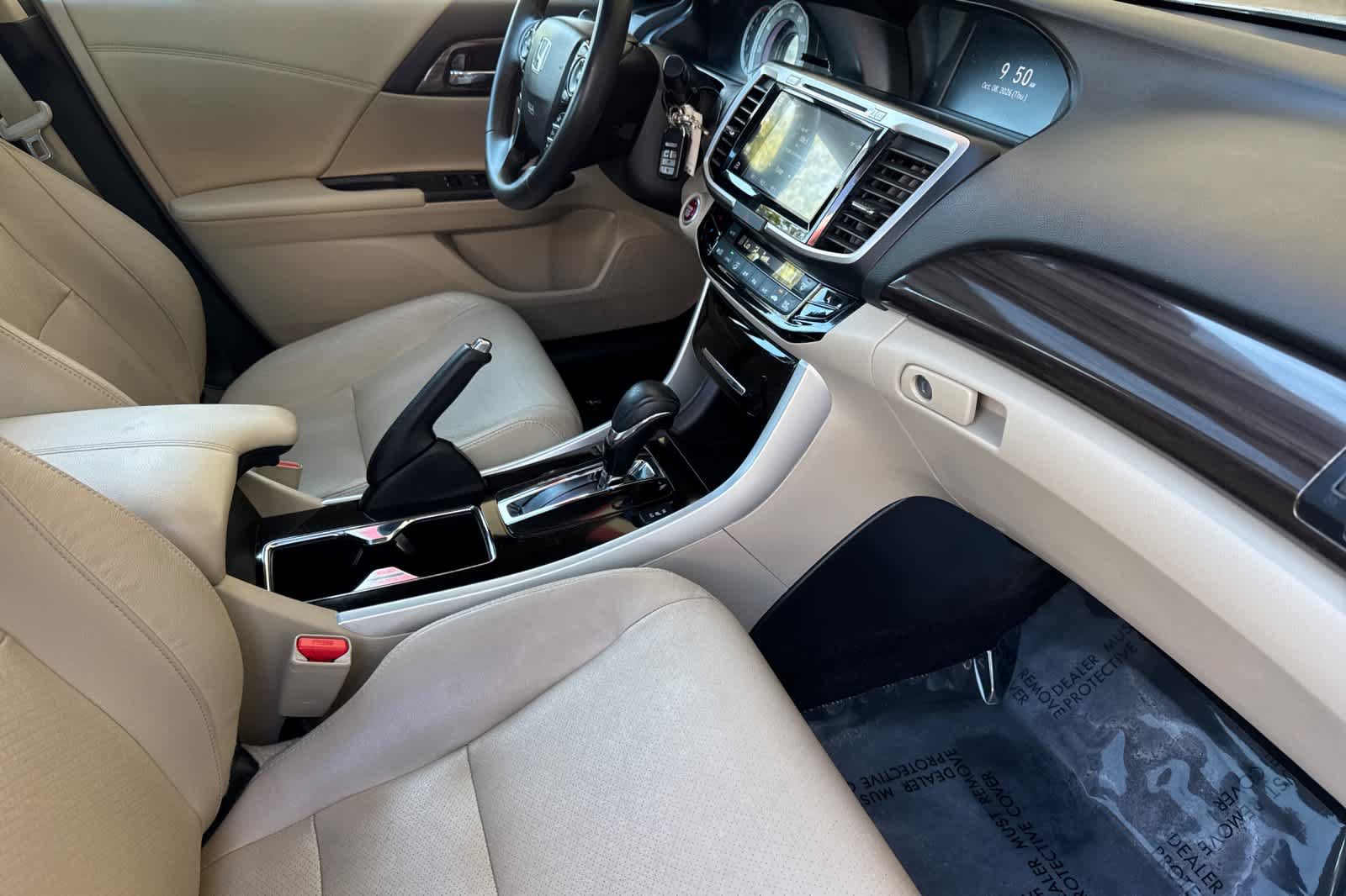 Used 2017 Honda Accord Touring image 16