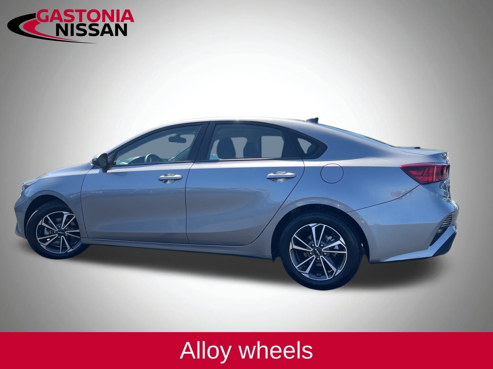 Used 2023 Kia Forte LXS image 7