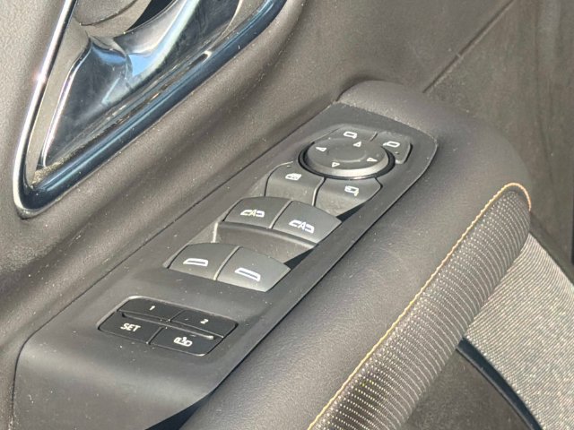 Used 2023 GMC Yukon AT4 w/ AT4 Premium Plus Package AWD/4WD image 26