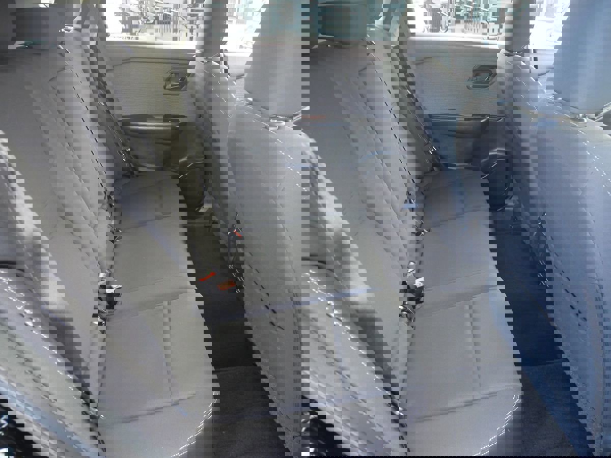 Used 2023 Nissan Rogue S image 26