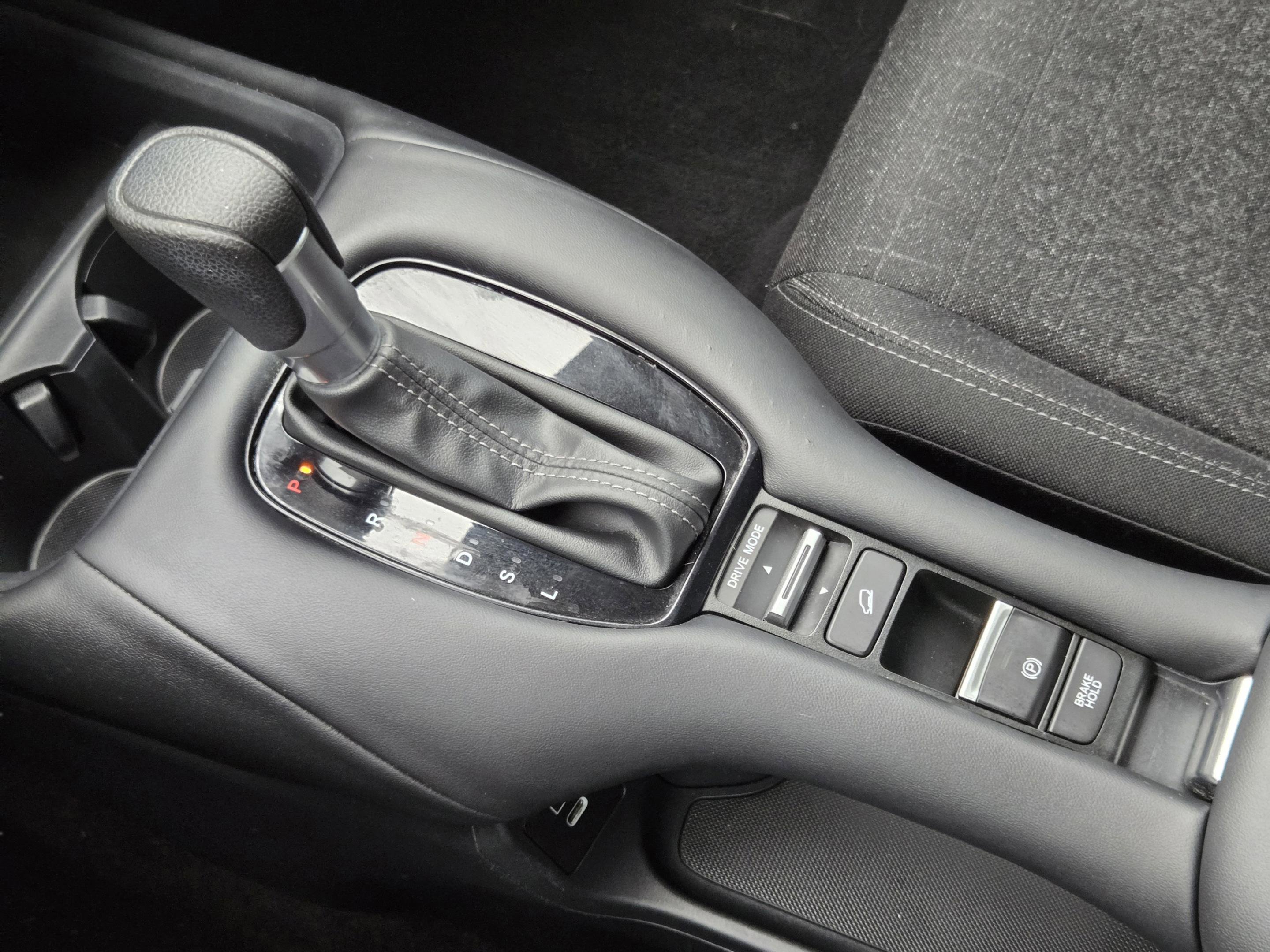 Certified 2025 Honda HR-V LX image 16