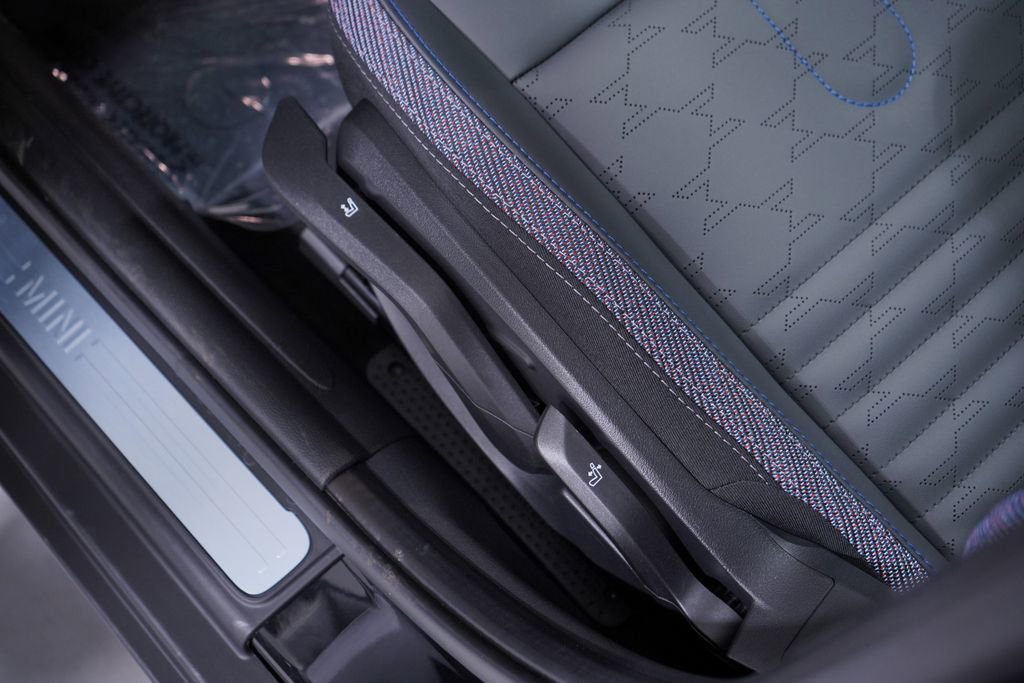 New 2026 MINI Cooper S image 15