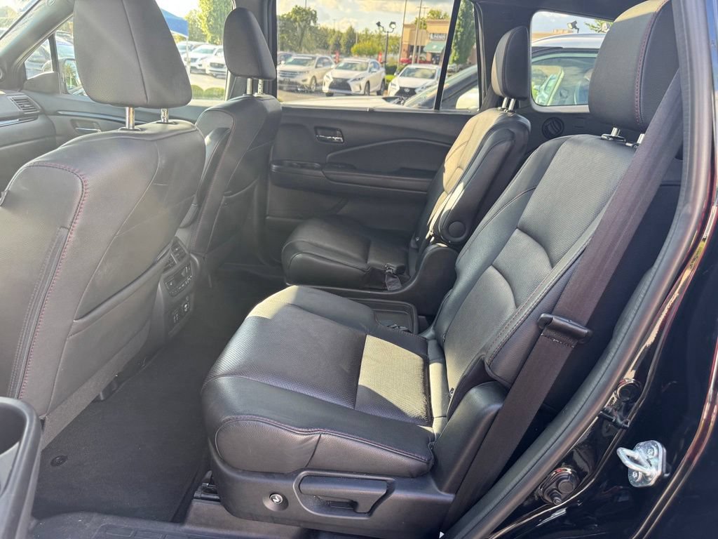 Used 2022 Honda Pilot Black Edition image 10