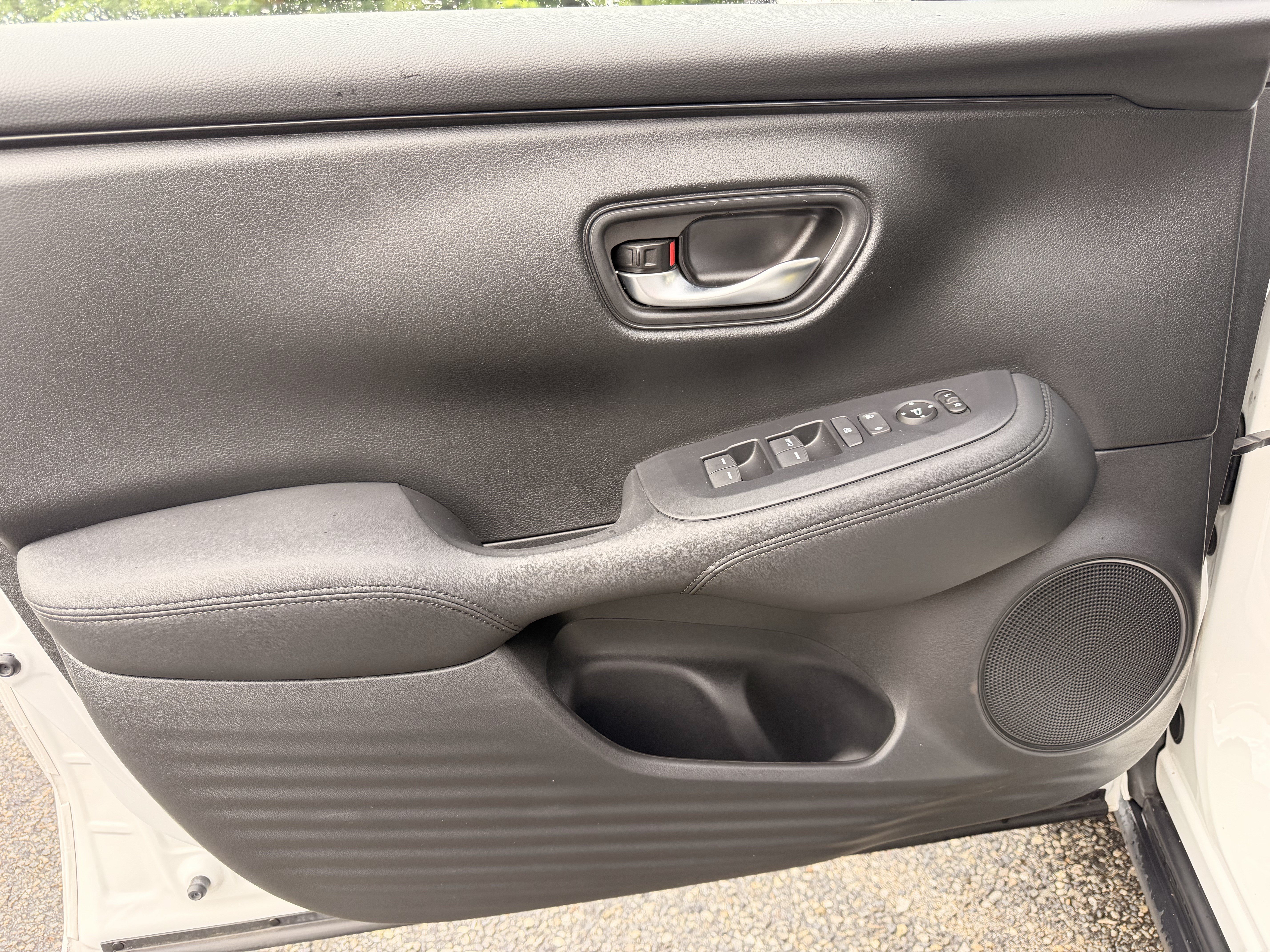 Certified 2024 Honda HR-V LX image 12
