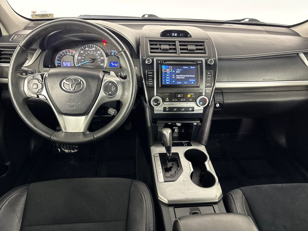 Used 2012 Toyota Camry SE w/ Leather Pkg image 29