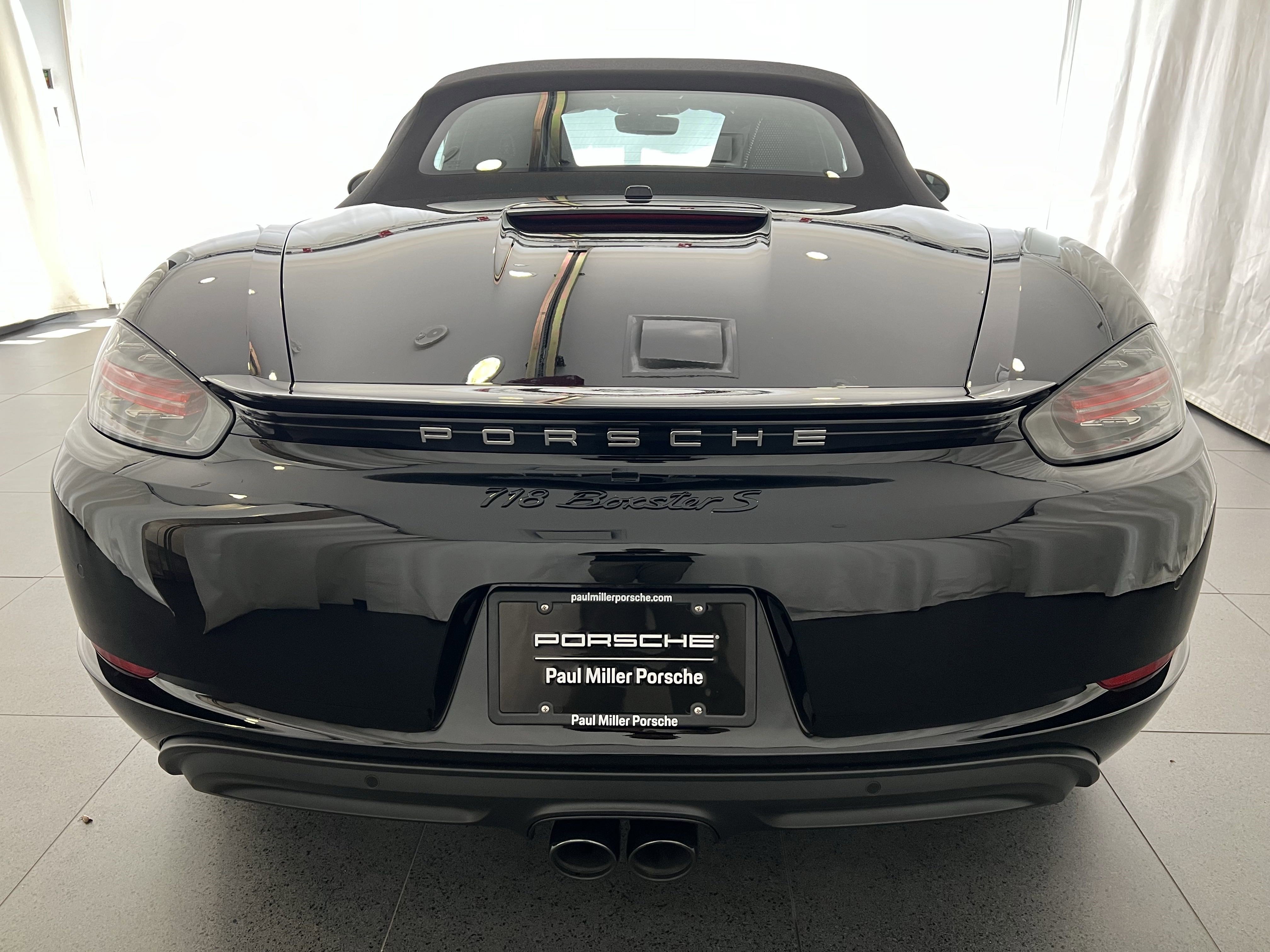 New 2025 Porsche 718 Boxster S image 8