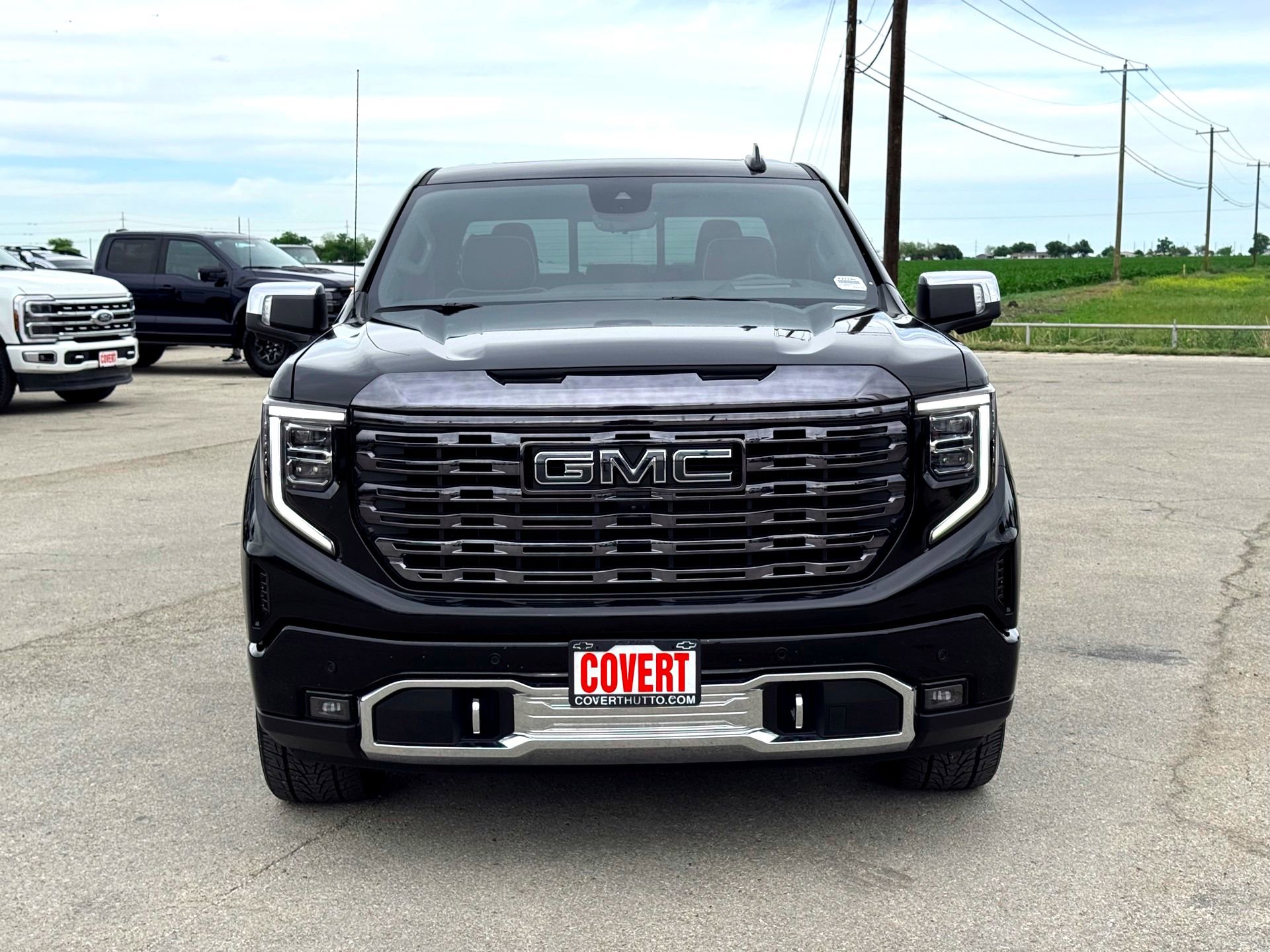 Used 2023 GMC Sierra 1500 Denali Ultimate AWD/4WD image 4