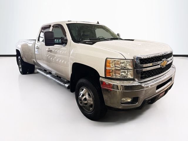 Used 2011 Chevrolet Silverado 3500 LTZ w/ LTZ Plus Package AWD/4WD image 3