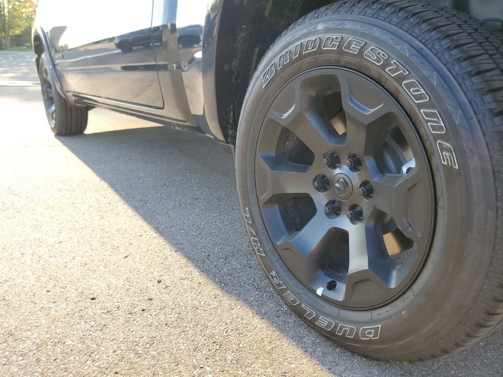 New 2026 RAM 1500 4x4 Crew Cab image 37