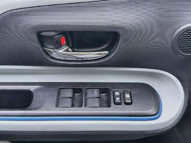 Used 2012 Toyota Prius C Three FWD image 12