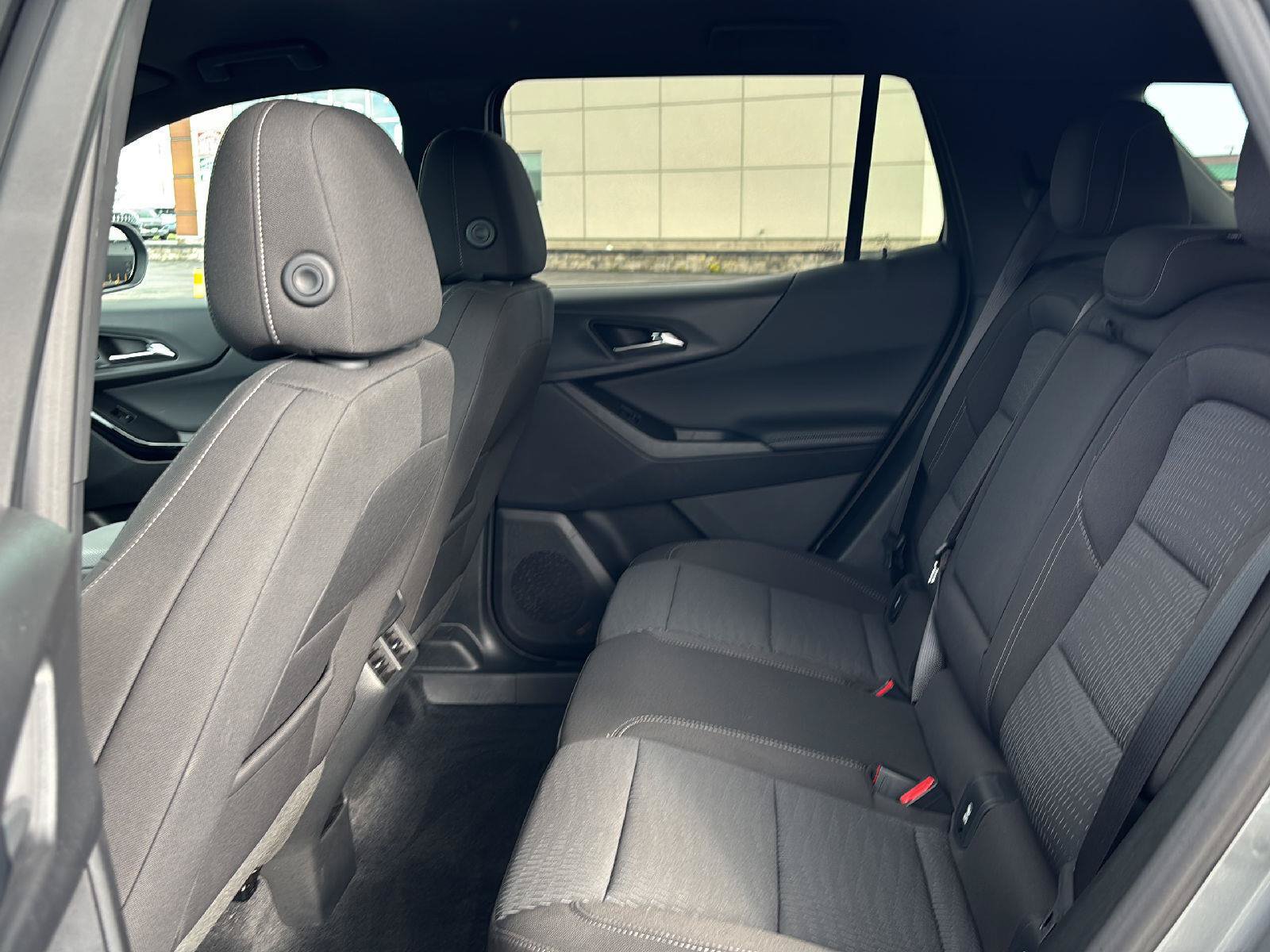 Used 2026 Chevrolet Equinox LT AWD/4WD image 22