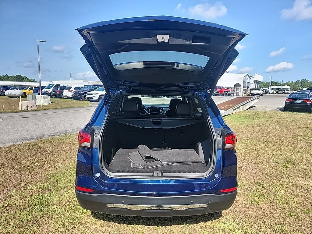 Used 2023 Chevrolet Equinox Premier AWD/4WD image 30