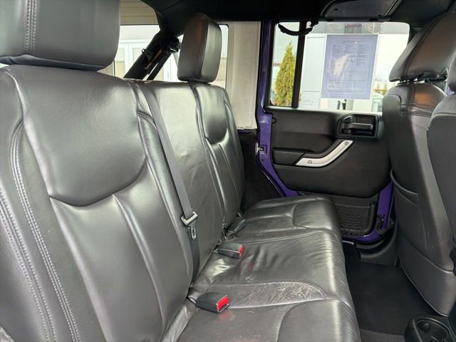 Used 2017 Jeep Wrangler Unlimited Sahara w/ Connectivity Group image 26