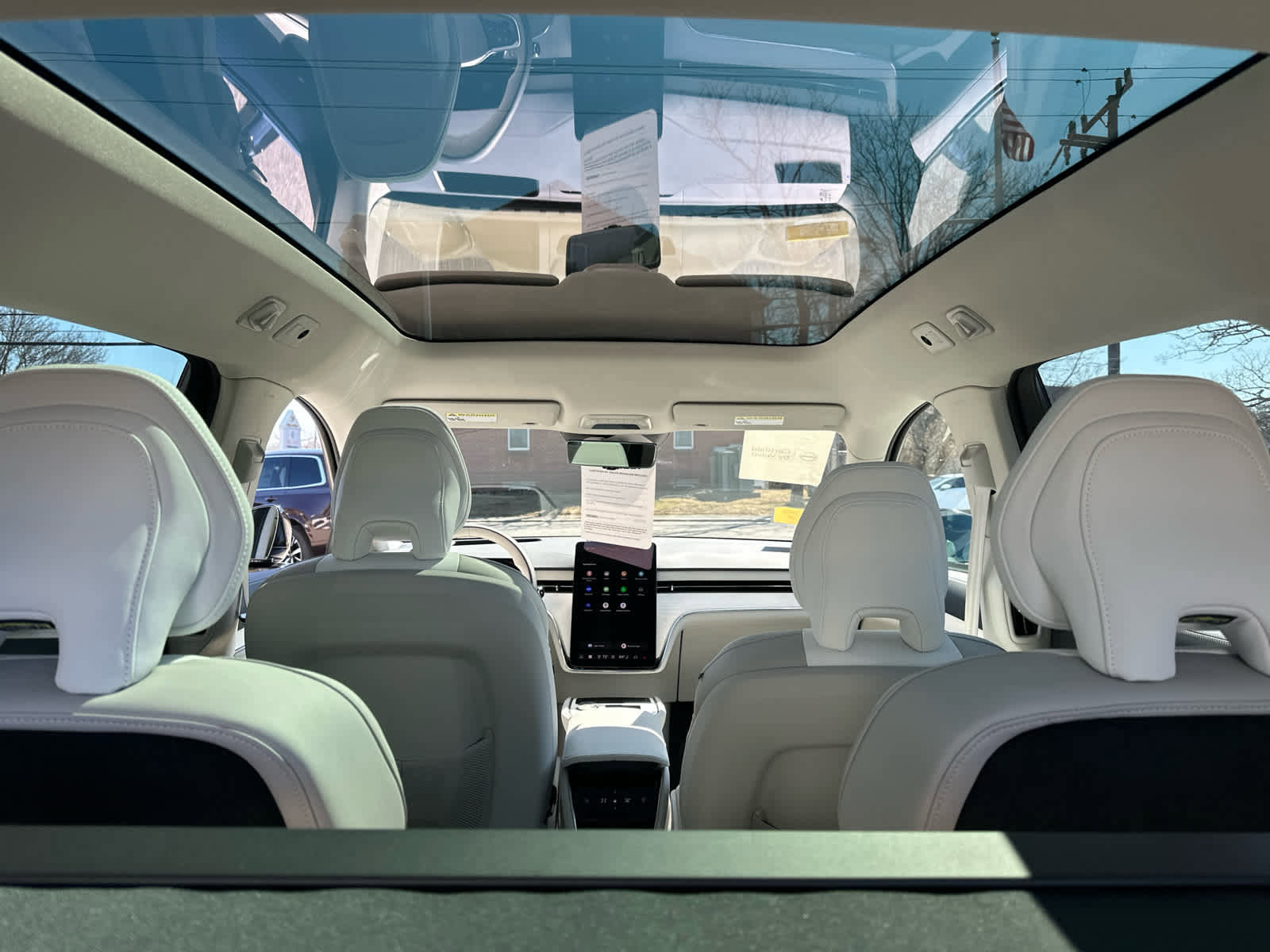 Certified 2025 Volvo EX90 Ultra w/ Protection Package Premier image 28