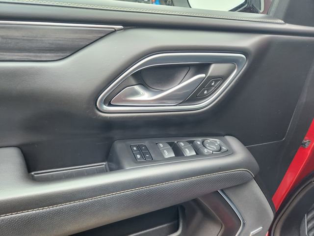 Used 2023 GMC Yukon SLT w/ SLT Luxury Package image 13