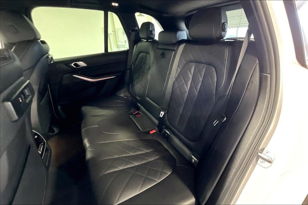Used 2023 BMW X5 sDrive40i w/ Premium Package image 34