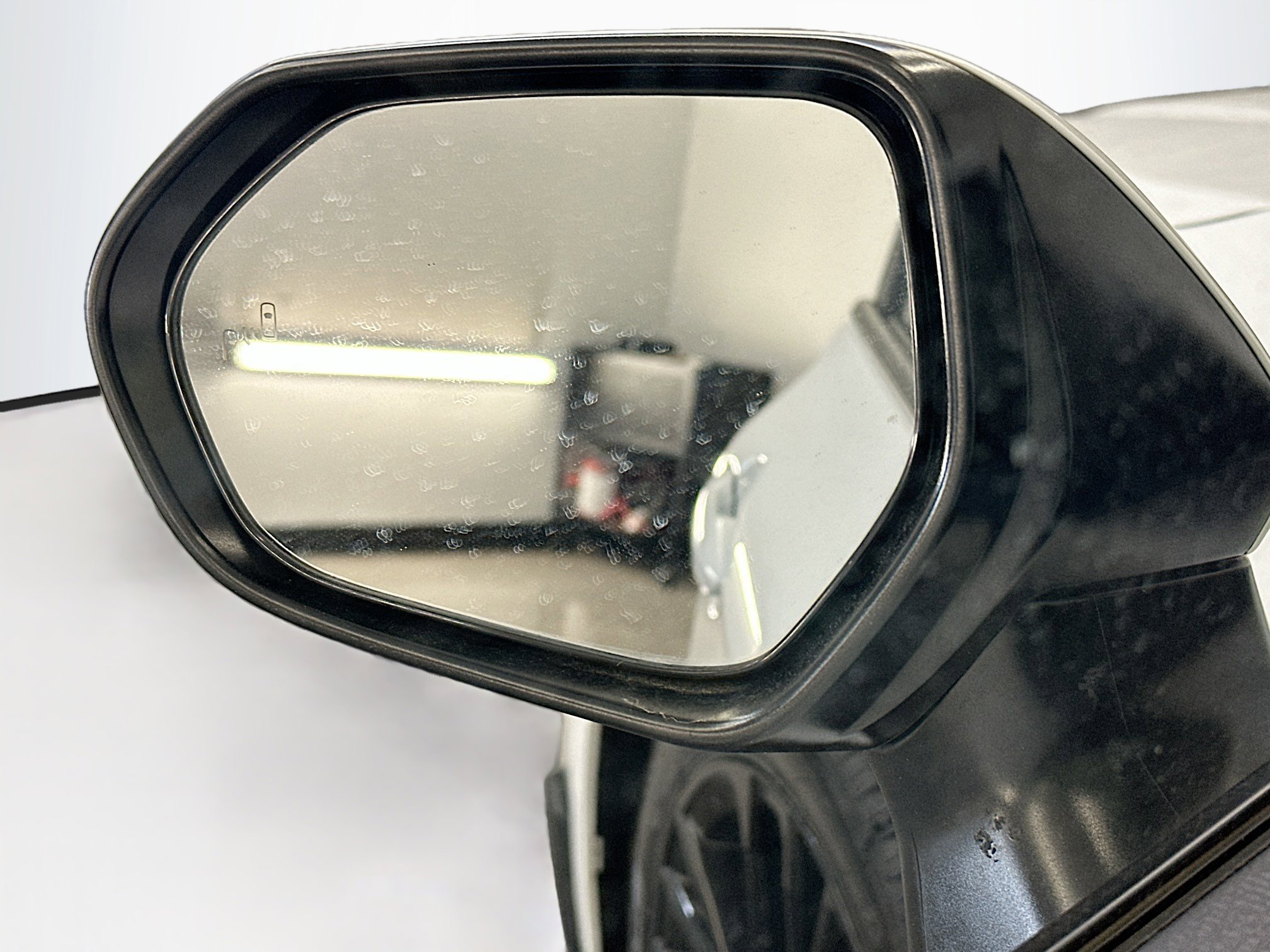 Used 2025 Toyota Camry SE FWD image 16