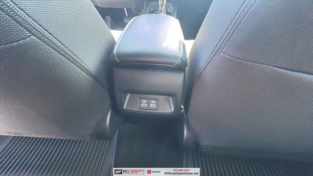 Used 2025 Toyota Corolla SE image 13