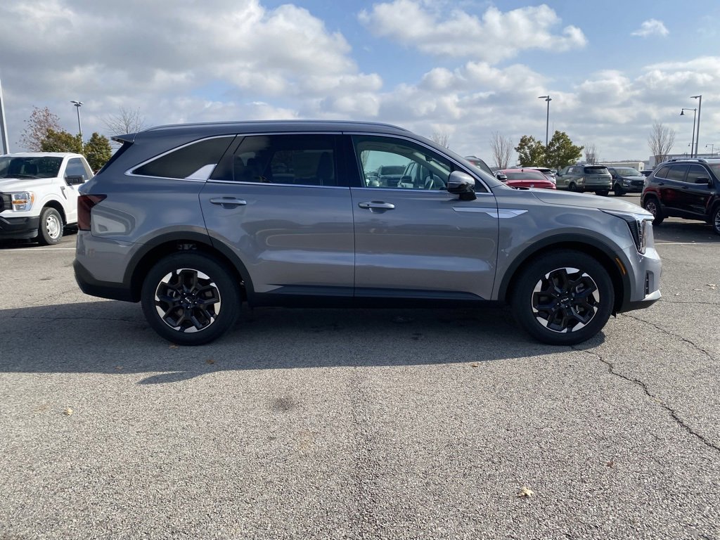 New 2025 Kia Sorento S w/ Panoramic Sunroof Package image 8