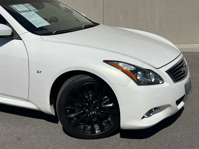 Used 2014 INFINITI Q60 Convertible w/ Premium Package RWD image 2