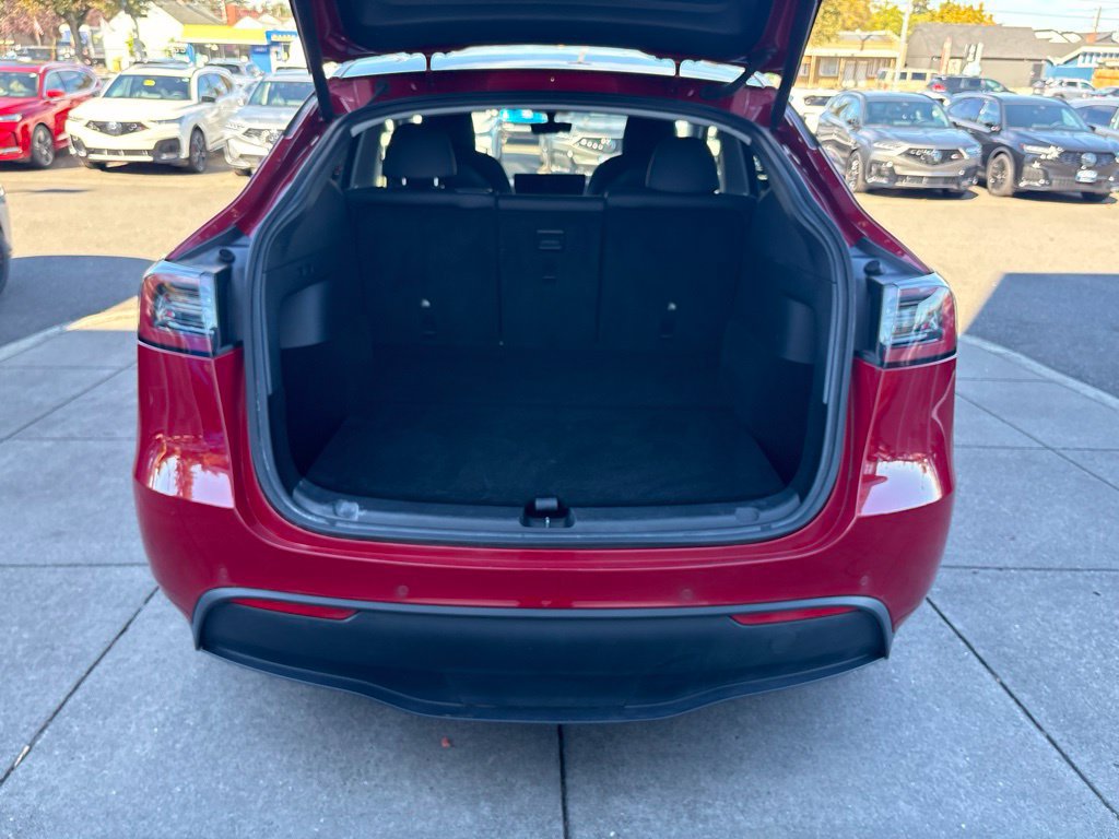 Used 2022 Tesla Model Y Long Range AWD/4WD image 30