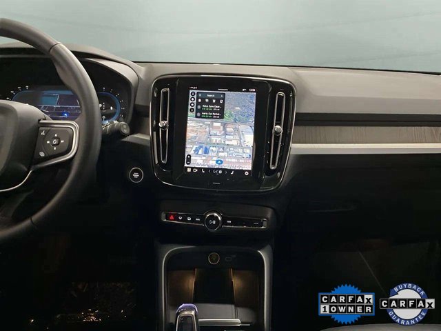 Used 2025 Volvo XC40 B5 Plus image 13
