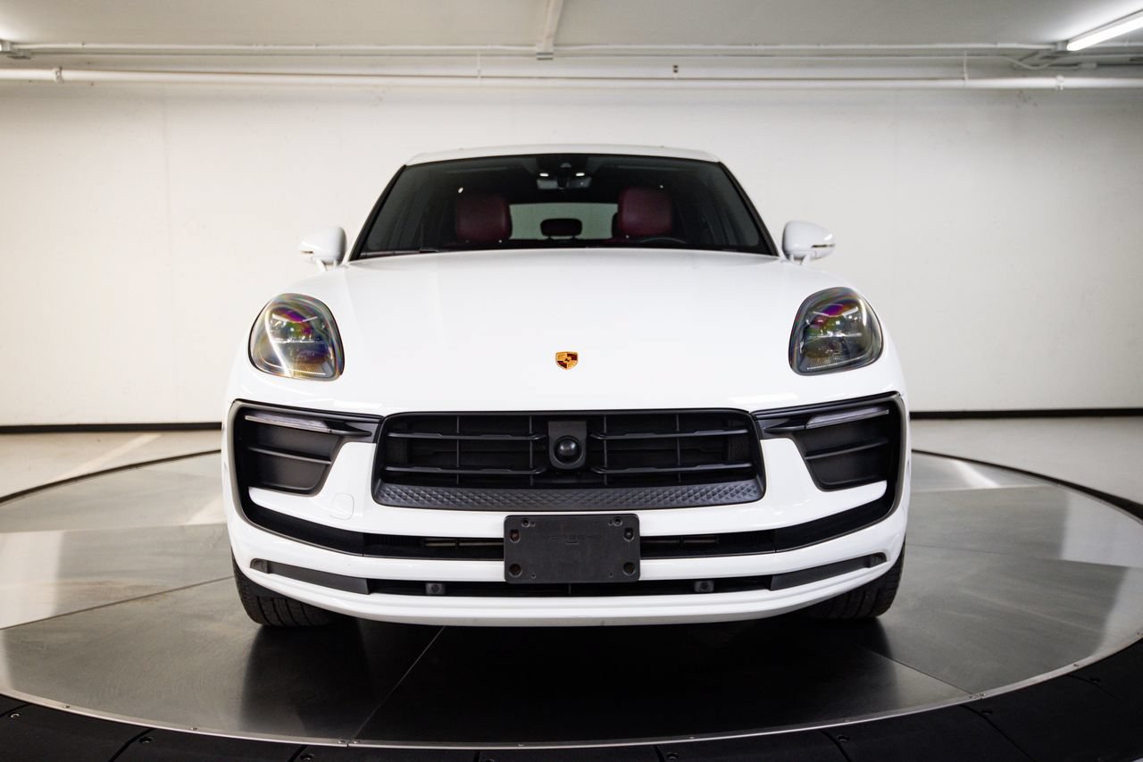 Certified 2023 Porsche Macan AWD/4WD image 10