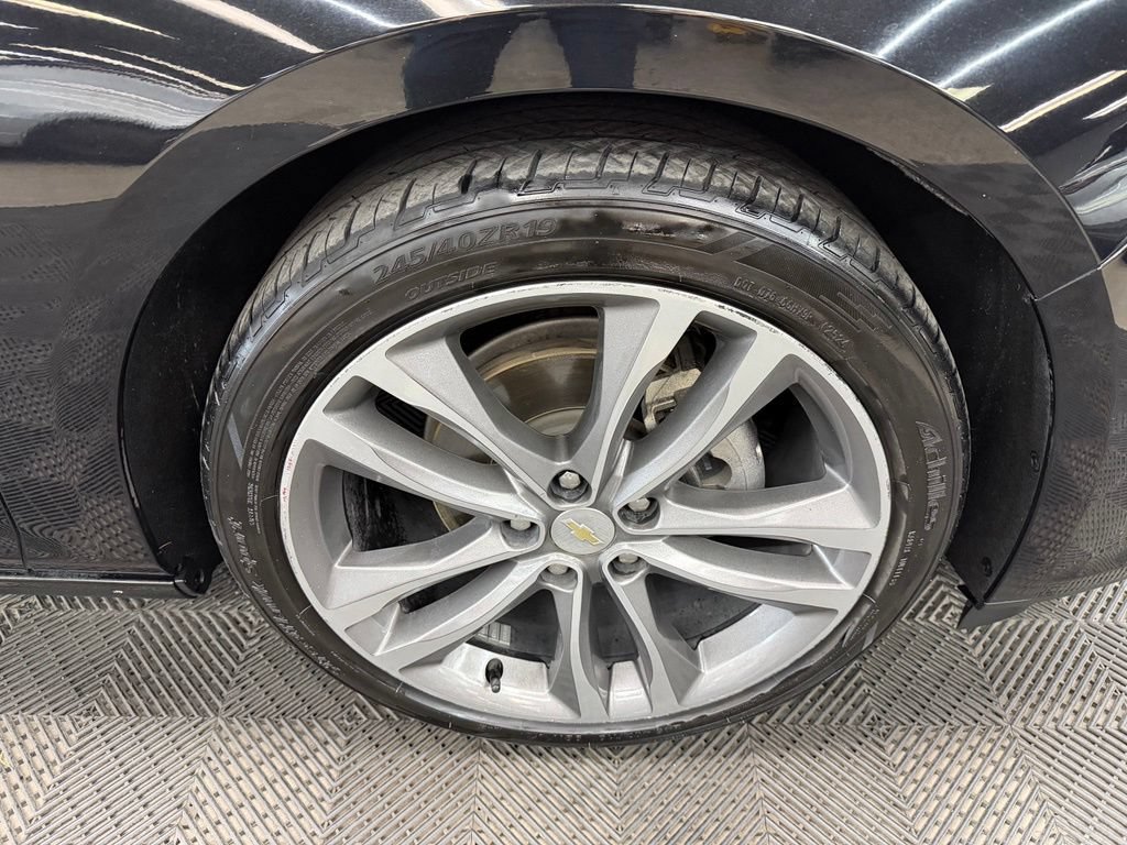 Used 2022 Chevrolet Malibu LT FWD image 18
