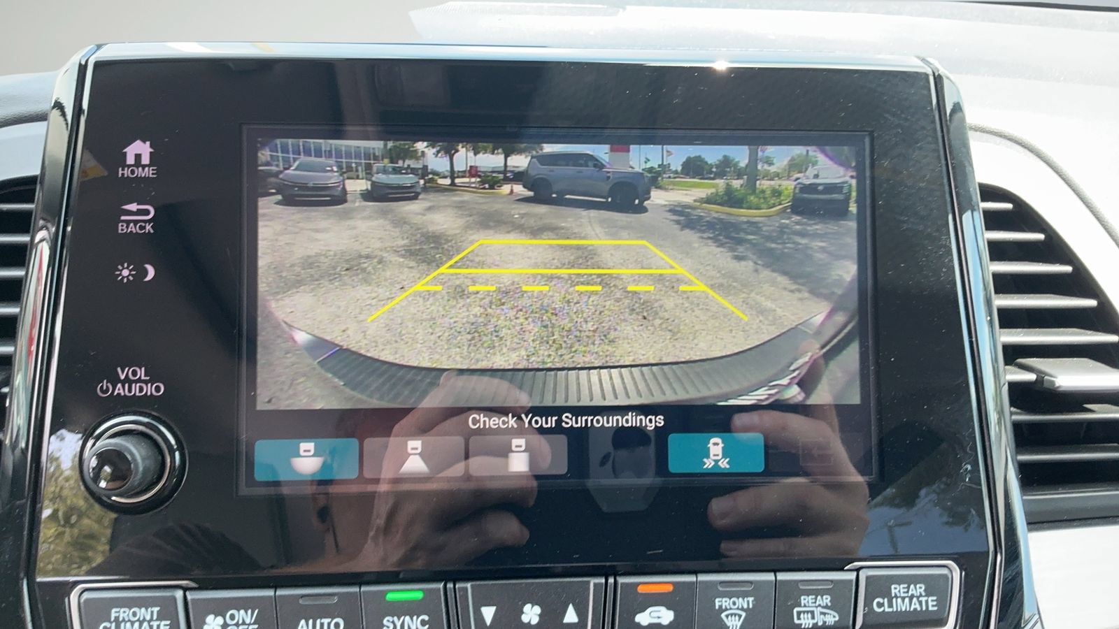 Used 2023 Honda Odyssey Elite image 34