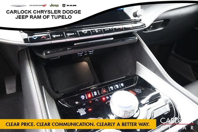 Used 2025 Jeep Wagoneer Series III w/ Premium Group I AWD/4WD image 22