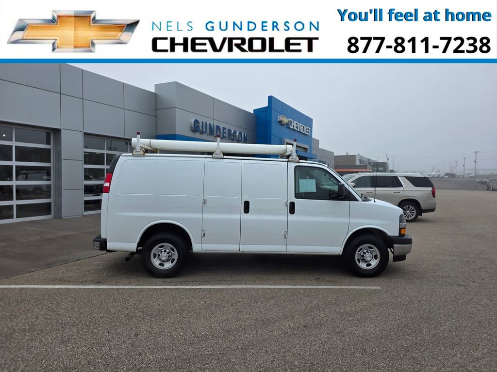 Used 2017 Chevrolet Express 3500 image 7