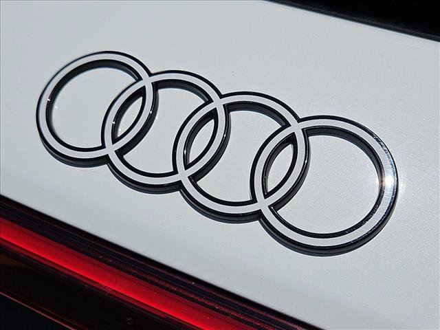 Used 2025 Audi Q6 e-tron Premium Plus w/ Premium Plus AWD/4WD image 29