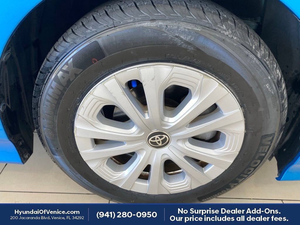 Used 2022 Toyota Prius LE FWD image 41