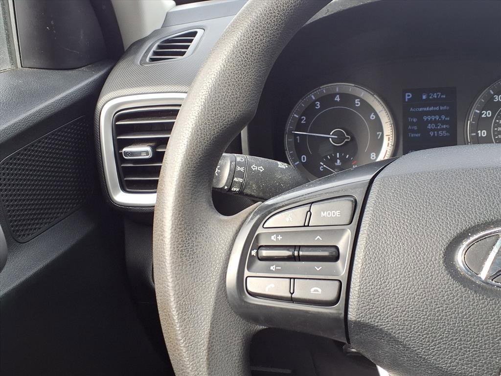 Used 2022 Hyundai Venue SE image 13