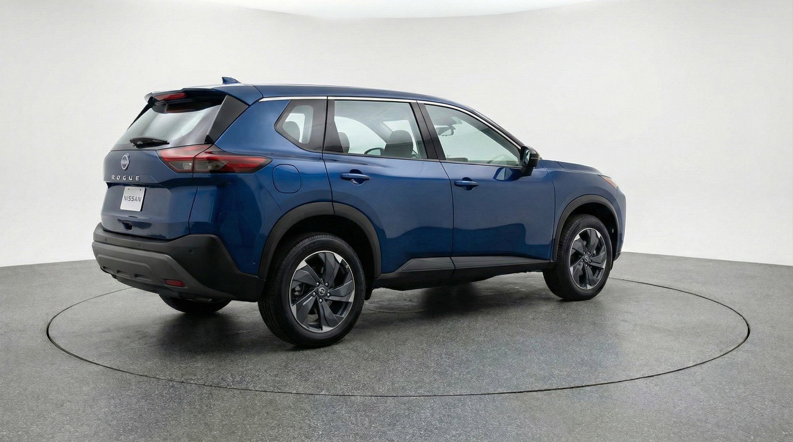 Used 2025 Nissan Rogue SV FWD image 9