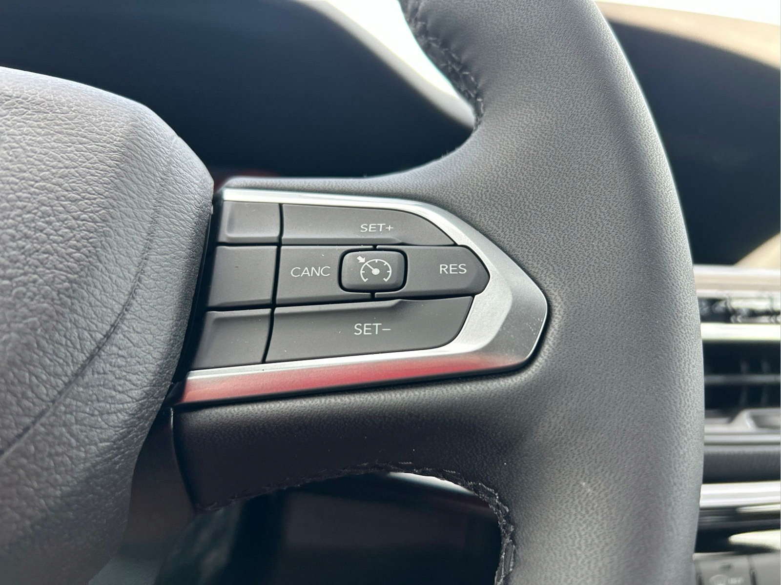 New 2026 Jeep Compass Latitude AWD/4WD image 17
