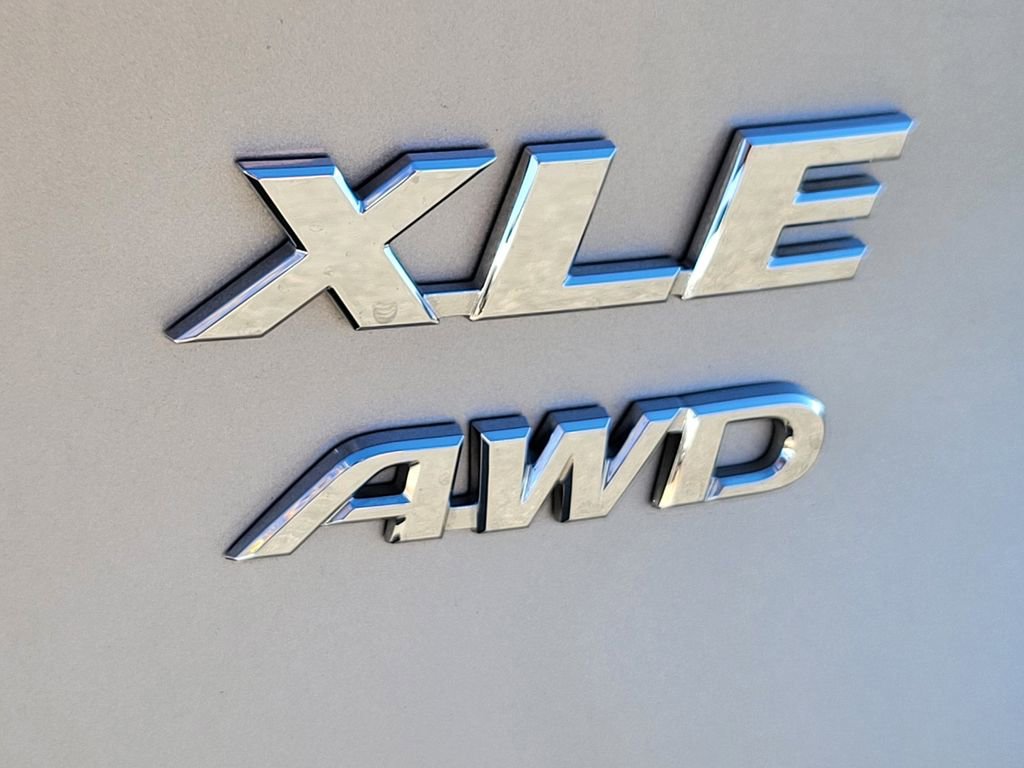 Used 2024 Toyota RAV4 XLE image 3