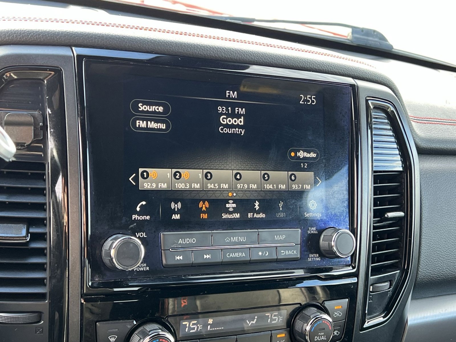 Used 2021 Nissan Titan PRO-4X w/ Pro-4x Convenience Package image 18