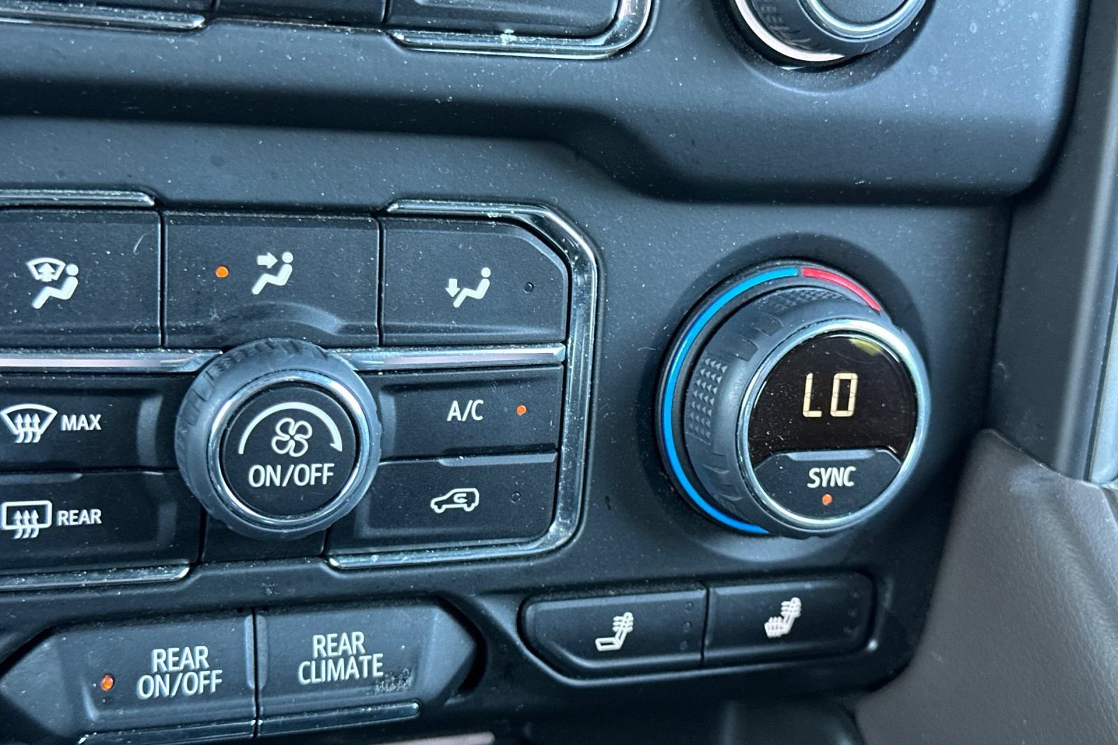 Used 2024 Chevrolet Tahoe LT RWD image 29