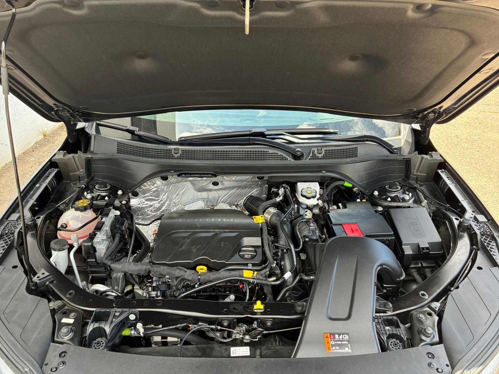Used 2025 Chevrolet Trax LT image 31
