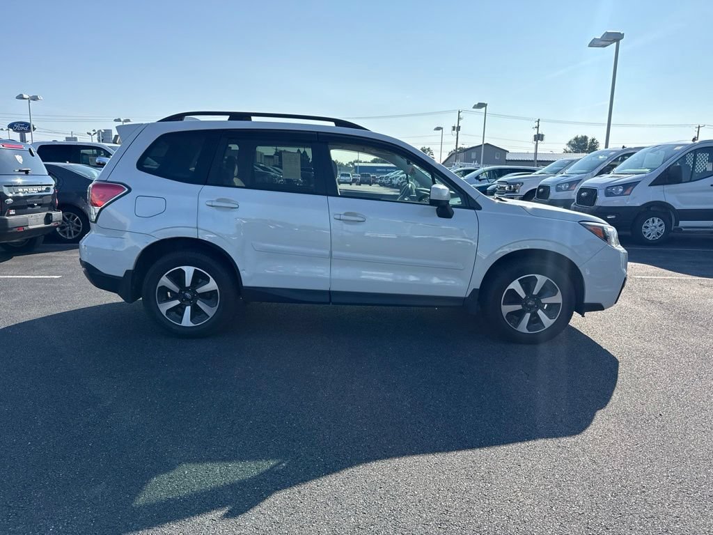 Used 2018 Subaru Forester 2.5i Premium AWD/4WD image 4