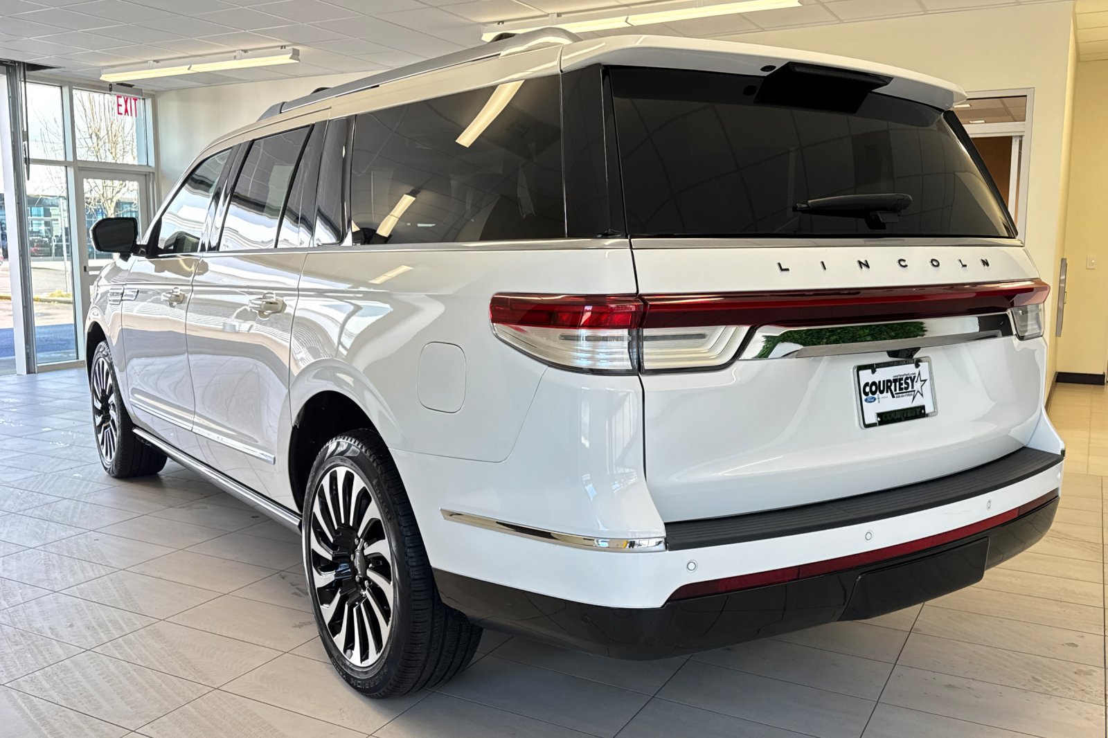 Certified 2023 Lincoln Navigator L Black Label image 6